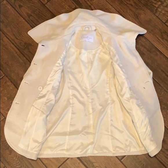 Coat - Picture 3 of 4